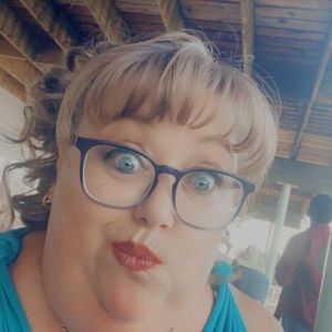 Meet your Posher, Briana